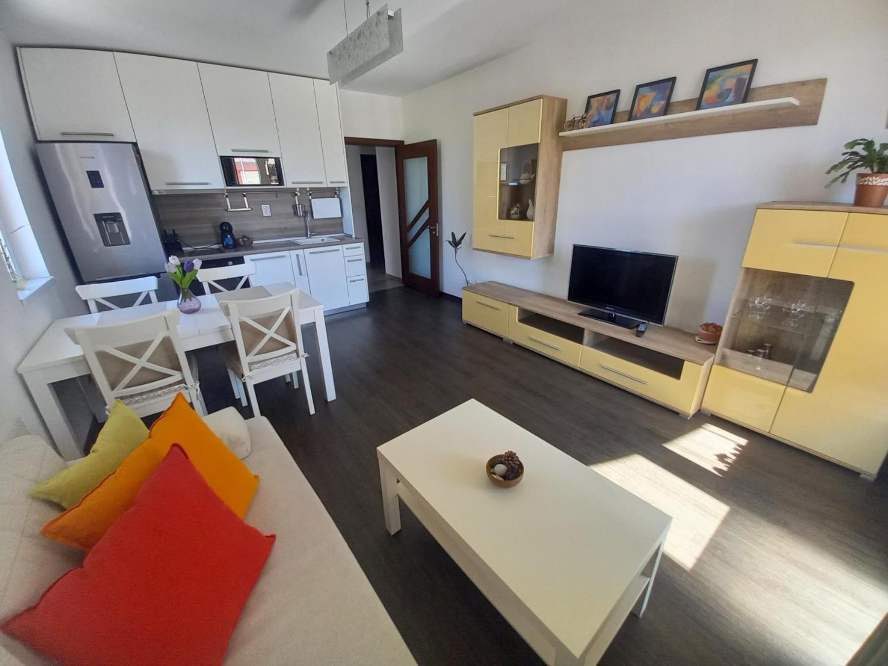 Happy Apartment & Free Breakfast - Mladost София Екстериор снимка